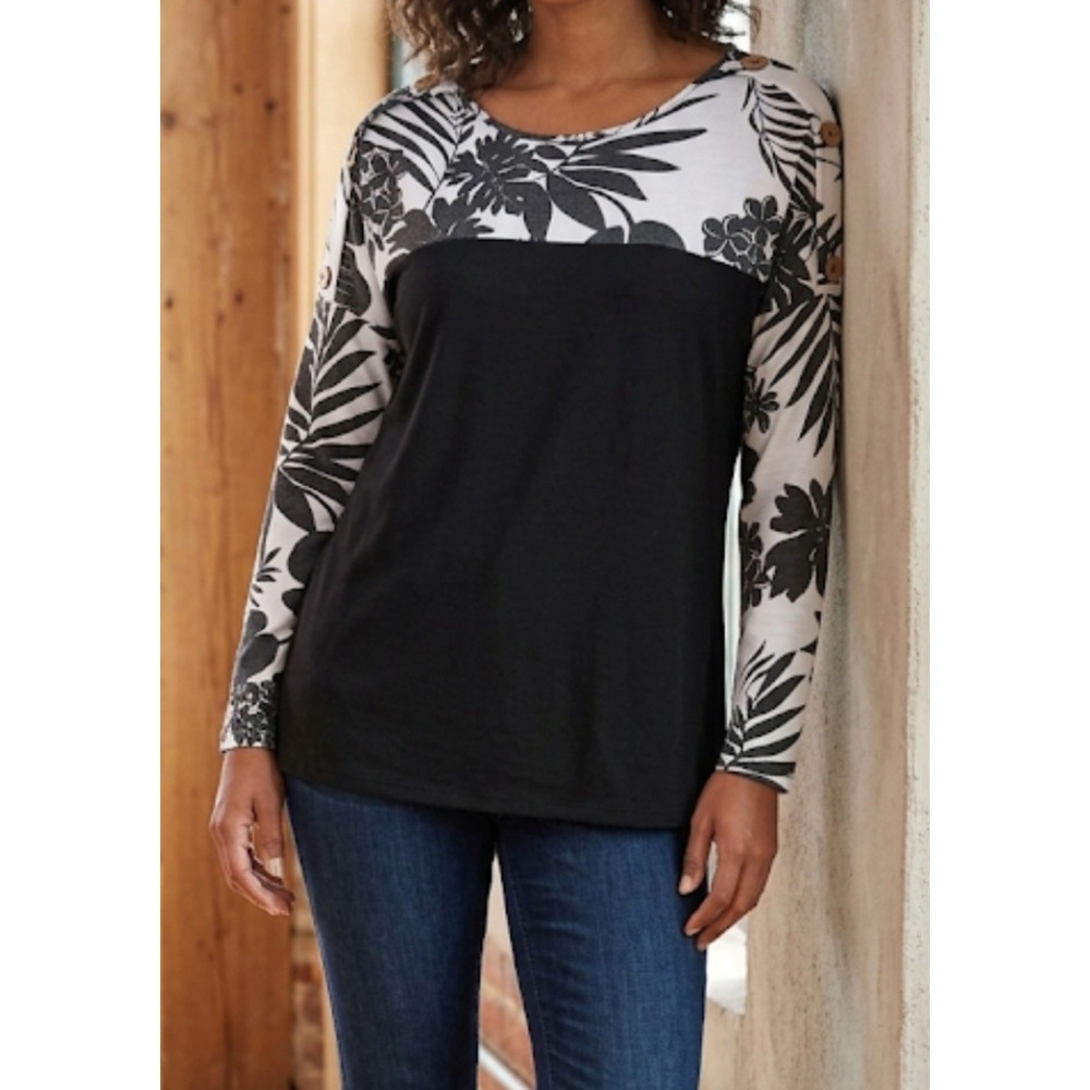 Stitchworks Women's round neck 3/4 sleeves Size 2X Black And White